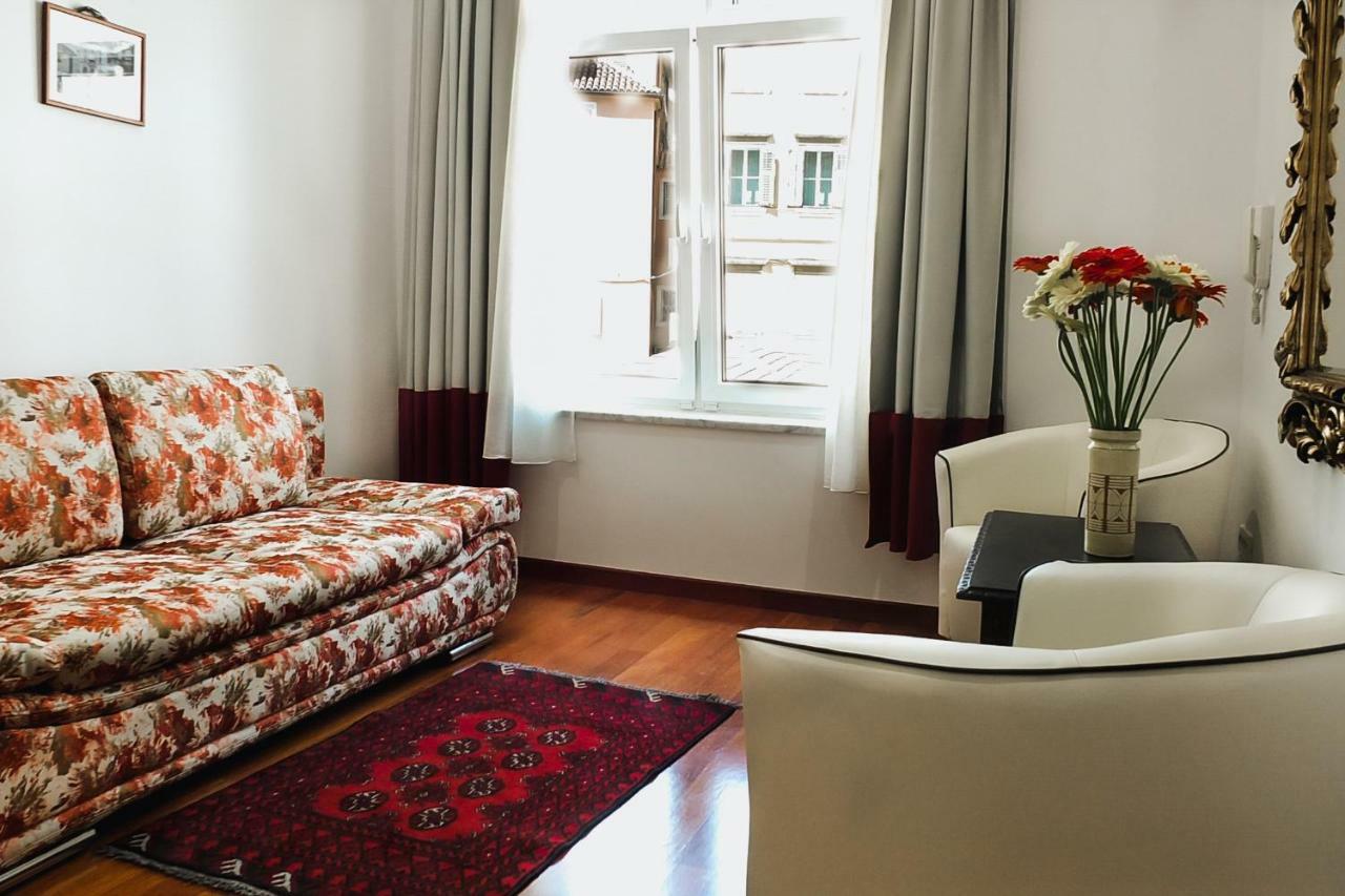 Old Square Studio Apartment Split Exterior foto